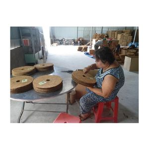 PRÊT À EXPÉDIER Tapis en disques de fibre de coco, matériau pur, pour des présentations artistiques intérieures créatives et une structure robuste pour la décoration de scène professionnelle - Product Image 6