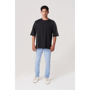 T-shirt surdimensionné pour homme avec des lignes blanches noires Stich confortable et élégant - Product Image 5