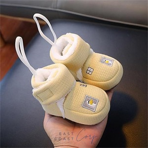 Botines de muselina de algodón orgánico para bebés, pantuflas para recién nacidos para bebés y niñas, diseño occidental elegante para la temporada de otoño - Product Image 2