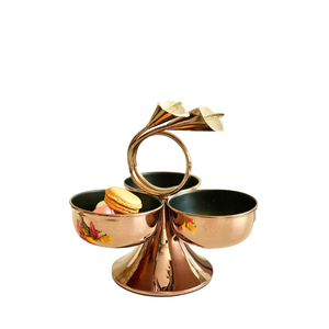 ชามโลหะสีทองสำหรับเสิร์ฟพร้อมดีไซน์ดอกไม้ชามตกแต่งงานแต่งงานลายกุหลาบคลาสสิกเหมาะสำหรับเสิร์ฟของหวาน - Product Image 1