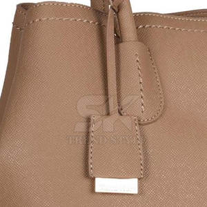 Bolso de Hombro de Cuero de un Solo Color Hecho en Pakistán, Venta Caliente, Logotipo Personalizado, Bolso de Hombro de Cuero Ligero de un Solo Color - Product Image 6