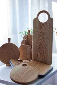 Planche à découper et plateau de service en bois - Durable, lavable au lave-vaisselle - Product Image 4