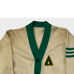 2025 recién llegado, cárdigan de alta calidad con cuello en V para mujer, logotipo de Color sólido bordado, estilo informal, temporada de invierno, botón frontal - Product Image 2