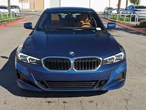 Limpio seminuevo 2023 Serie 3 330i - Product Image 2