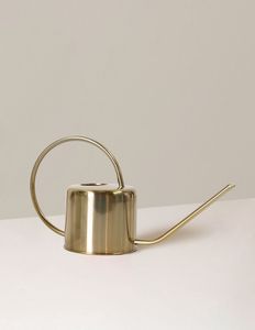 Bote de agua de metal de estilo antiguo hecho a mano para uso en exteriores con gran volumen de agua y vertido ergonómico - Product Image 1