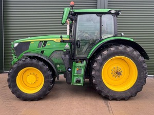 รถแทรกเตอร์เกียร์ขับเคลื่อน 4 ล้อ ยี่ห้อ John รุ่น 6R 185 70 แรงม้า ปี 2022 คุณภาพสูง พร้อมปั๊ม เกียร์ บ็อกซ์ ลูกปืน ขายในราคาพิเศษ - Product Image 5