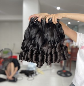 Extensions de cheveux vietnamiens de couleur naturelle rebondissante de qualité supérieure - Product Image 1