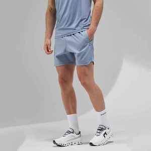 Ensemble de gym léger et respirant pour hommes, survêtement d'été à logo personnalisé avec t-shirt à séchage rapide et short skinny coupe-vent - Product Image 5