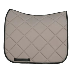 Manta de silla de montar inglesa acolchada de algodón transpirable avanzada con forro suave diseñada para estabilidad, comodidad y control de la humedad - Product Image 1