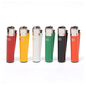 คลิปเปอร์ - ไฟแช็กแบบเติมได้รุ่นคลาสสิกสำหรับใช้ในชีวิตประจำวัน - Product Image 3
