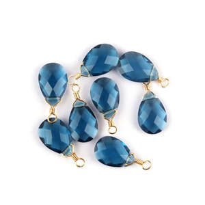 Pendentif en pierre précieuse Iolite bleue 9x13 mm, argent sterling plaqué or, coupe à damier, fabrication artisanale, bijoux naturels - Product Image 1