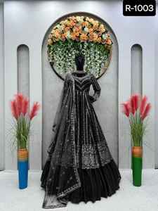 Estilo indio y paquistaní Faux Georgette Anarkali Lehenga Choli con hilo y secuencia de trabajo y Georgette Work Dupatta Set - Product Image 5