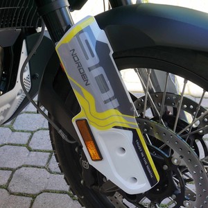 Protezioni Forcella 3D Compatibili con Husqvarna Norden 901 2024-5 Nuovi Adesivi per Moto - Product Image 1
