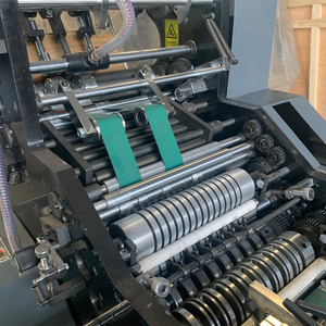 Machine automatique de fabrication d'enveloppes de style chinois pour sac <span class=keywords><strong>en</strong></span> <span class=keywords><strong>papier</strong></span> de poche A4 A5 <span class=keywords><strong>petite</strong></span> <span class=keywords><strong>enveloppe</strong></span> rouge - Product Image 4