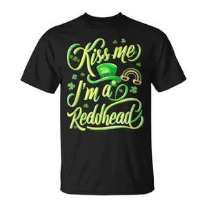 T-shirt Kiss Me I'm a Redhead pour la Saint-Patrick, design chapeau de lutin vert - Product Image 1