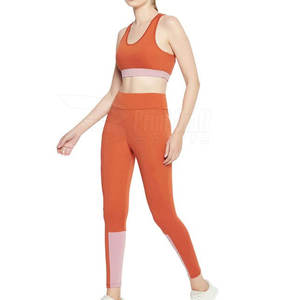 Conjunto de yoga profesional OEM para mujer, ropa deportiva transpirable de secado rápido de talla grande con cintura elástica, diseño de patrón sólido - Product Image 1