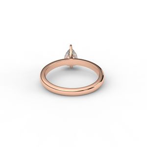 Bague de fiançailles en or rose 14 carats avec diamant de culture en forme de poire - Product Image 4