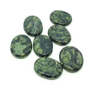 Pulgar piedra Kambaba jaspe piedra preocupación pulgar natural cristal curación piedra preciosa preocupación - Product Image 1