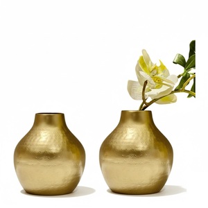 Juego de 2 Jarrones de Flores de Metal Color Oro Rosa Hechos a Mano, Jarrones de Flores con Forma de Botella de Champán de Aluminio para Decoración del Hogar y la Sala de Estar - Product Image 4