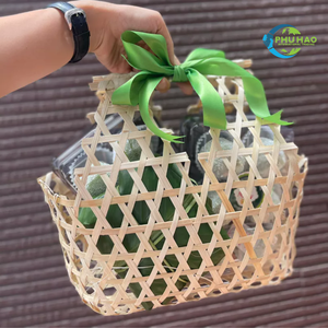 PANIER CADEAU EN BAMBOU Idéal pour les mariages Festivals Décoration intérieure Panier à fleurs Panier pour emballage de cadeaux Commandes en gros disponibles - Product Image 3