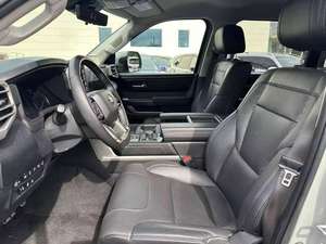 2023 Precio Económico tTu-ndraaaaaaa SR5 Cabina Doble 4WD - Product Image 5