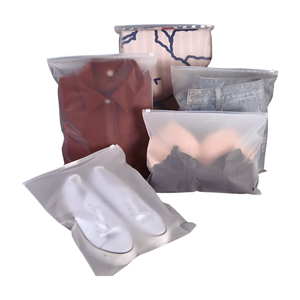 Alta calidad OEM Vietnam fábrica al por mayor personalizado impreso cremallera bolsa PVC LDPE plástico termosellado embalaje para ropa y calcetines - Product Image 2