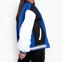 Vendeur 2026 Service OEM ODM Veste universitaire à manches longues pour femmes Veste de baseball courte pour femmes Uniformes universitaires pour l'hiver