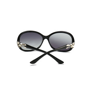 Occhiali da Sole Polarizzati da Donna Ispirati ai Designer P872 - Vendita all'Ingrosso - Product Image 4