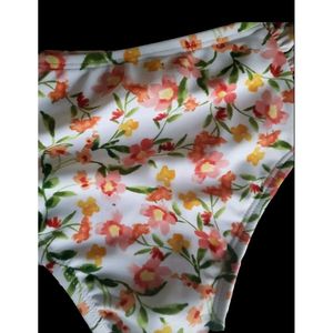 Shade & Shore Costume da Bagno Bikini a Due Pezzi da Donna con Stampa Floreale, Parte Inferiore con Laccetti Laterali e Logo in Vita, Taglia XL - Product Image 3