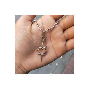 Cuore gotico spinoso Kolye d'argento