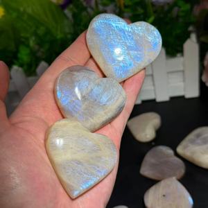 Pedra Preciosa Natural de Pedra da Lua Azul em Forma de Coração Polida para Confecção de Joias, Cristal de Cura, Presente de Amor Atacado - Product Image 5