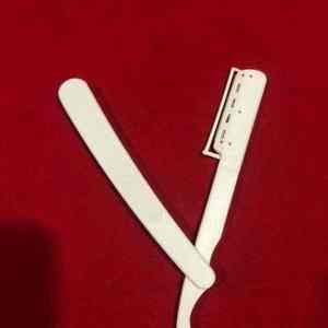 Mango dentado profesional Hoja expuesta Negro mate Borde recto Deslizante Barber Razor Salon Uso Cut Throat Shavette Razors - Product Image 4