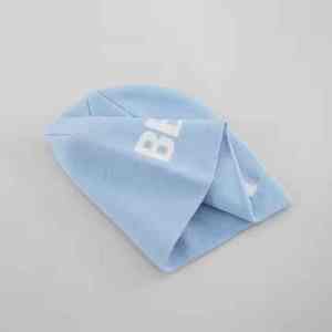 Gorro de punto suave personalizado que proporciona comodidad, durabilidad y un calor confiable para las rutinas diarias de invierno y viajes en clima frío. - Product Image 6