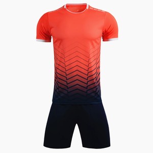 Tenue de football respirante à manches courtes grande taille de haute qualité, personnalisable pour l'entraînement en équipe à bas prix, service OEM - Product Image 5
