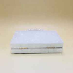 Bolso de Resina de Lujo Hecho a Mano para Mujer, Imitación de Perla, Chapado en Oro, con Adorno de Mariposa, Juego Completo para Bodas - Product Image 4