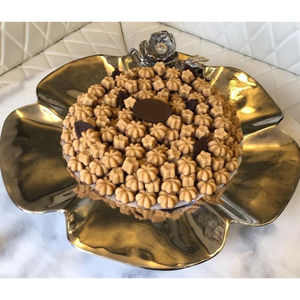 Plateau à chocolat en métal doré au design antique Vaisselle de service Chocolats Bonbons Bol Mariages Traiteur Bol de service à vendre - Product Image 1