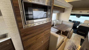 Usado 2021 Mer-ce-des-Be-nz Spri-nter 3500XD - Product Image 4