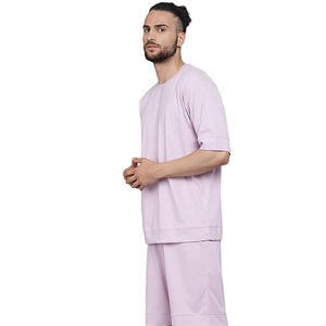 Ensemble hiver décontracté du fabricant de vêtements OEM t-shirt et short en tricot uni pour hommes logo personnalisable ajustement oversize - Product Image 2