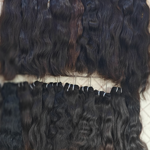 Grossiste en cheveux indiens, mèches de cheveux humains vierges Remy brutes |   Vague naturelle |   Cuticules alignées |   Machine à double trame |   Toutes les couleurs - Product Image 5