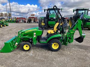 Tractor John Deere 1025R, cargadora, cortacésped y retroexcavadora en venta para EE. UU. y Europa con envío rápido - Product Image 2
