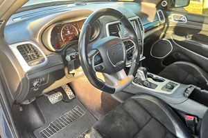 Jeep Grand Cherokee SRT 2018 Usado, Motor Hemi V8 de 6.4 Litros y 475 Caballos de Fuerza, Tracción en las Cuatro Ruedas, Mayormente sin Modificaciones - Product Image 4