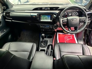 Volant droit et gauche pour Toyota Hilux Diesel 4x4 (boîte manuelle et automatique), intérieur foncé, Corolla Mini – Occasion à vendre - Product Image 5