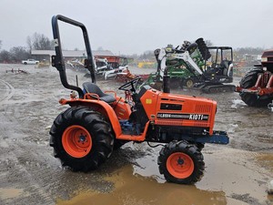 Kioti รถแทรกเตอร์4WD LB1914มือสองพร้อมปั๊มกระปุกเกียร์เครื่องยนต์20.5แรงม้า - Product Image 6
