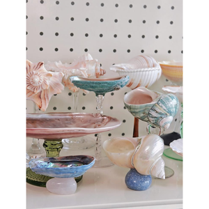 เครื่องแก้วทำด้วยมือพร้อมเปลือกหอยแก้วมาร์ตินี่เป็นมิตรกับสิ่งแวดล้อมสำหรับเครื่องแก้วและงานแต่งงานชายหาดธรรมชาติ - Product Image 1