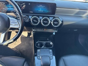 มือสอง2022เมอร์เซเดส-benzz A-Class 4MATIC - Product Image 3