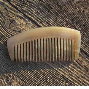 Peine de Cuerno de Búfalo Ecológico y Ligero, Peine de Cuerno de Buey Natural Hecho a Mano en India - Product Image 4