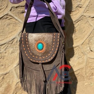 Nuevo estilo occidental Hair On Hide Fur Suede Leather Fringe Bag Bolso de hombro de cuero bohemio de alta calidad para mujer con piedra turquesa - Product Image 1