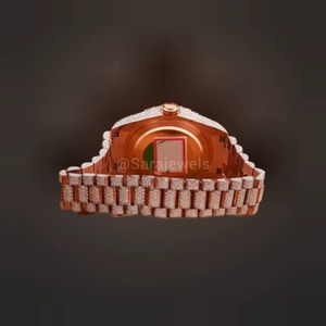 Reloj Automático de Lujo para Hombre con Incrustaciones de Diamantes Moissanite VVS en Oro Rosa, Totalmente Cubierto de Diamantes, Disponible al Mejor Precio - Product Image 4