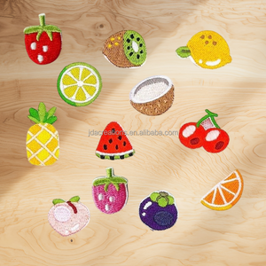 Patch brodé thermocollant mignon aux fruits mélangés pour la confection de décorations - Product Image 1