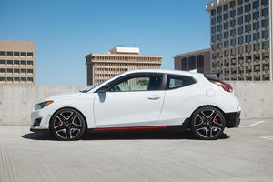 UTILISÉ LHD/RHD 2020 HYUNDAI VELOSTER N - Product Image 2